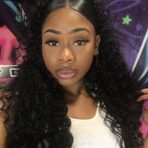 Meet your Posher, Makayla